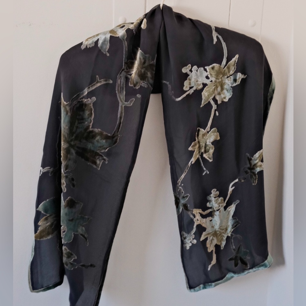 vintage anne klein floral velvet scarf